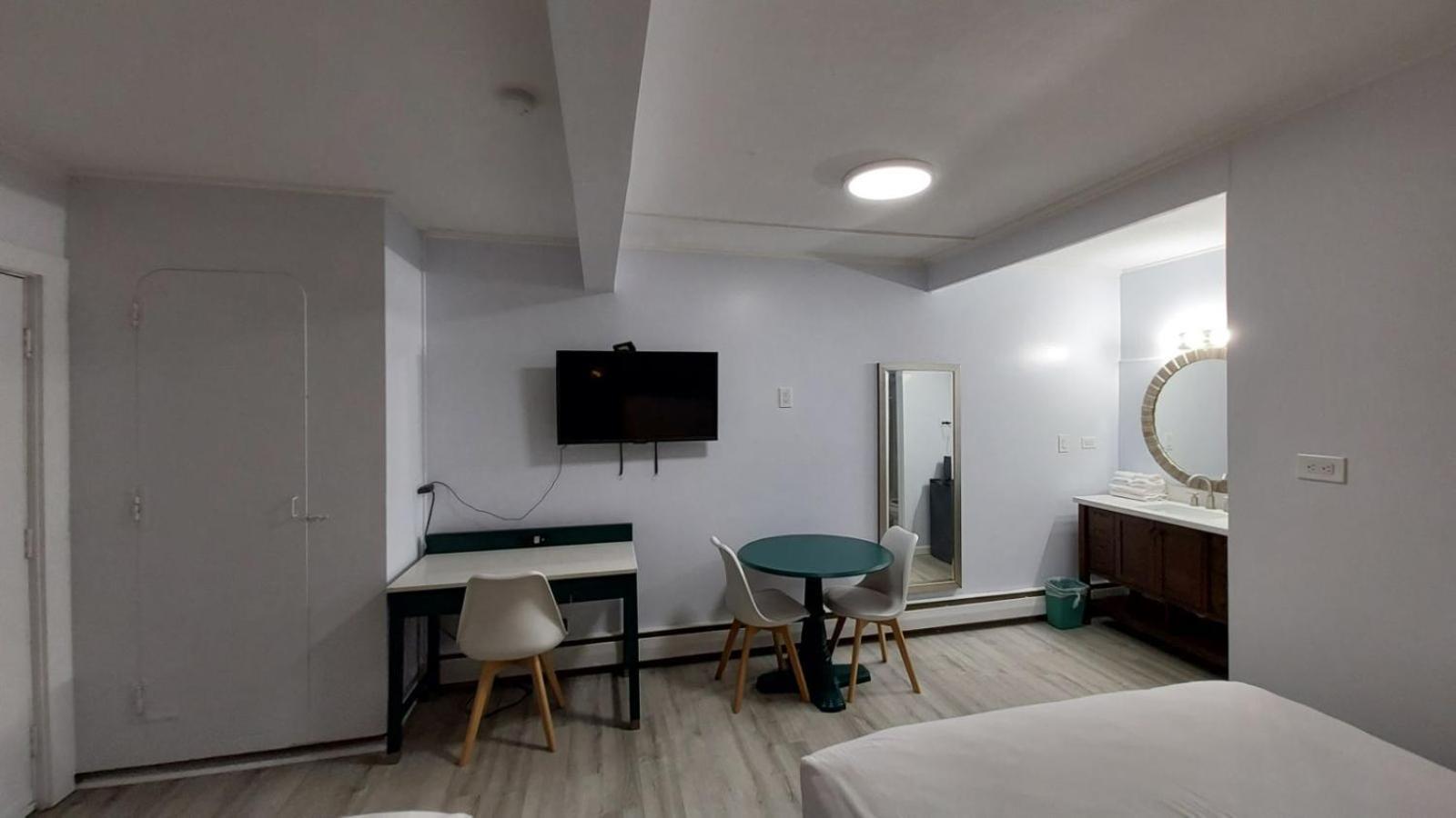 Village Motel Clinton Ngoại thất bức ảnh