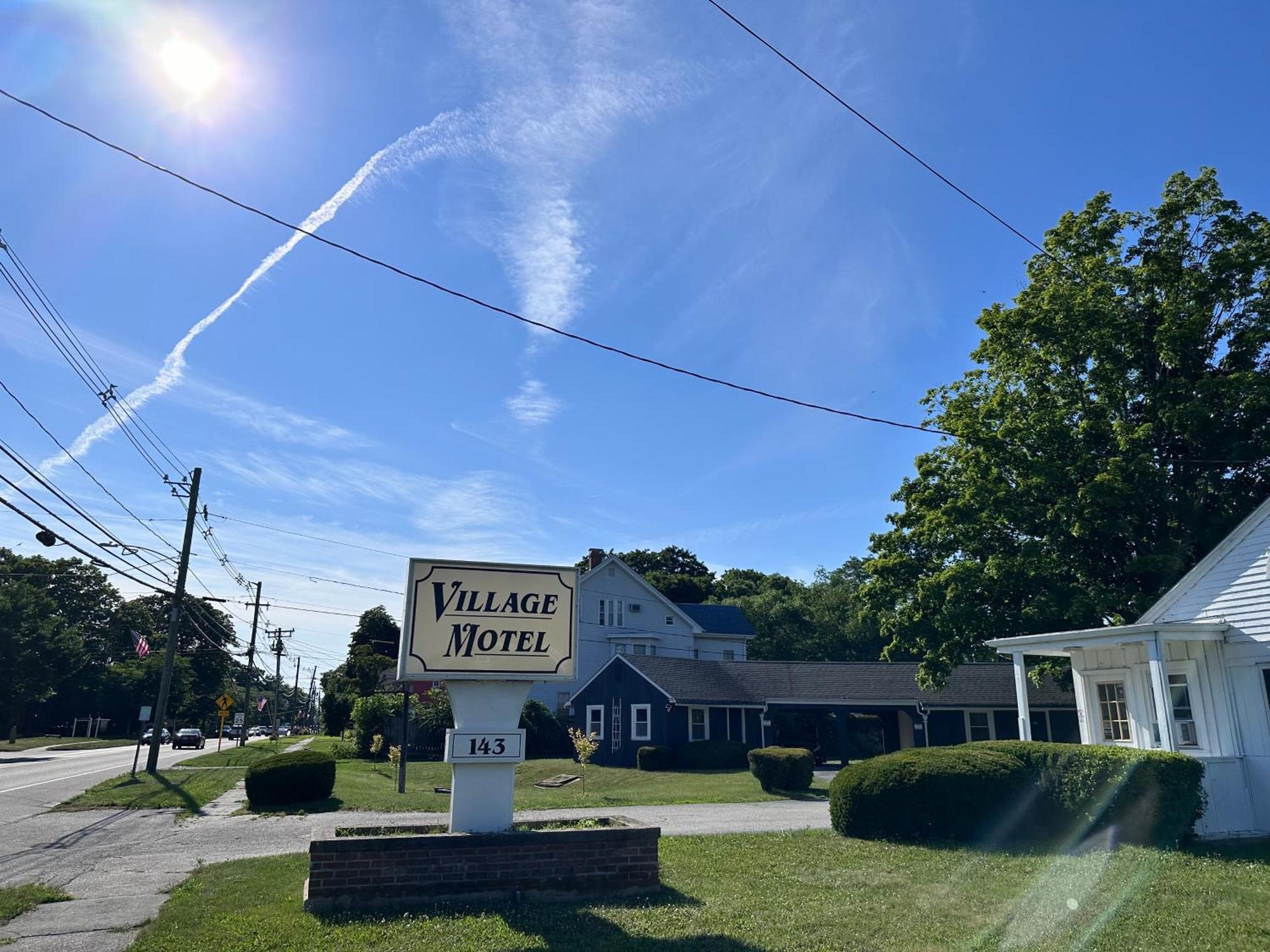 Village Motel Clinton Ngoại thất bức ảnh